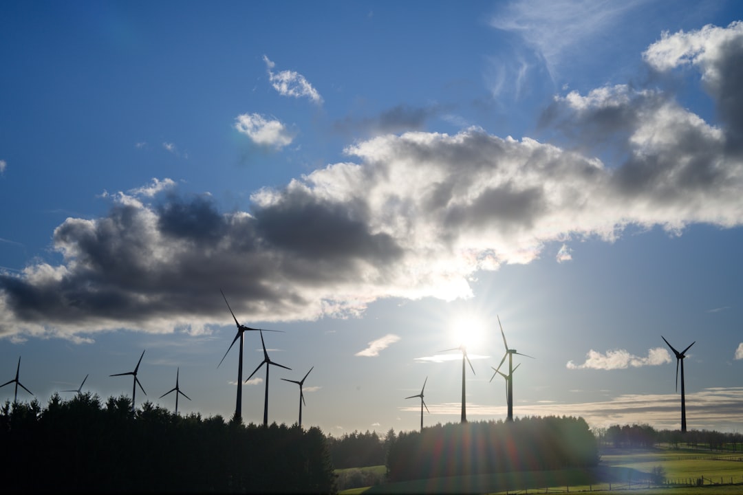 hydrogen storage tank electrolyzer efficiency diagram renewable coupling solar wind