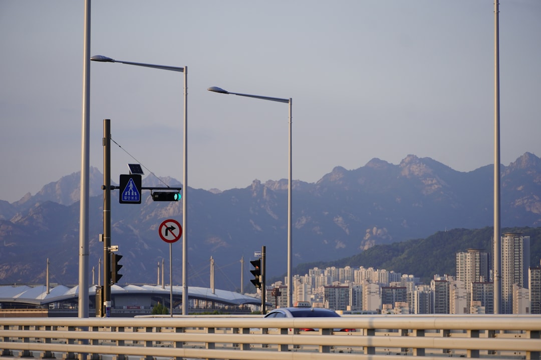 hydrogen fuel cell vehicle charging station Korea urban
